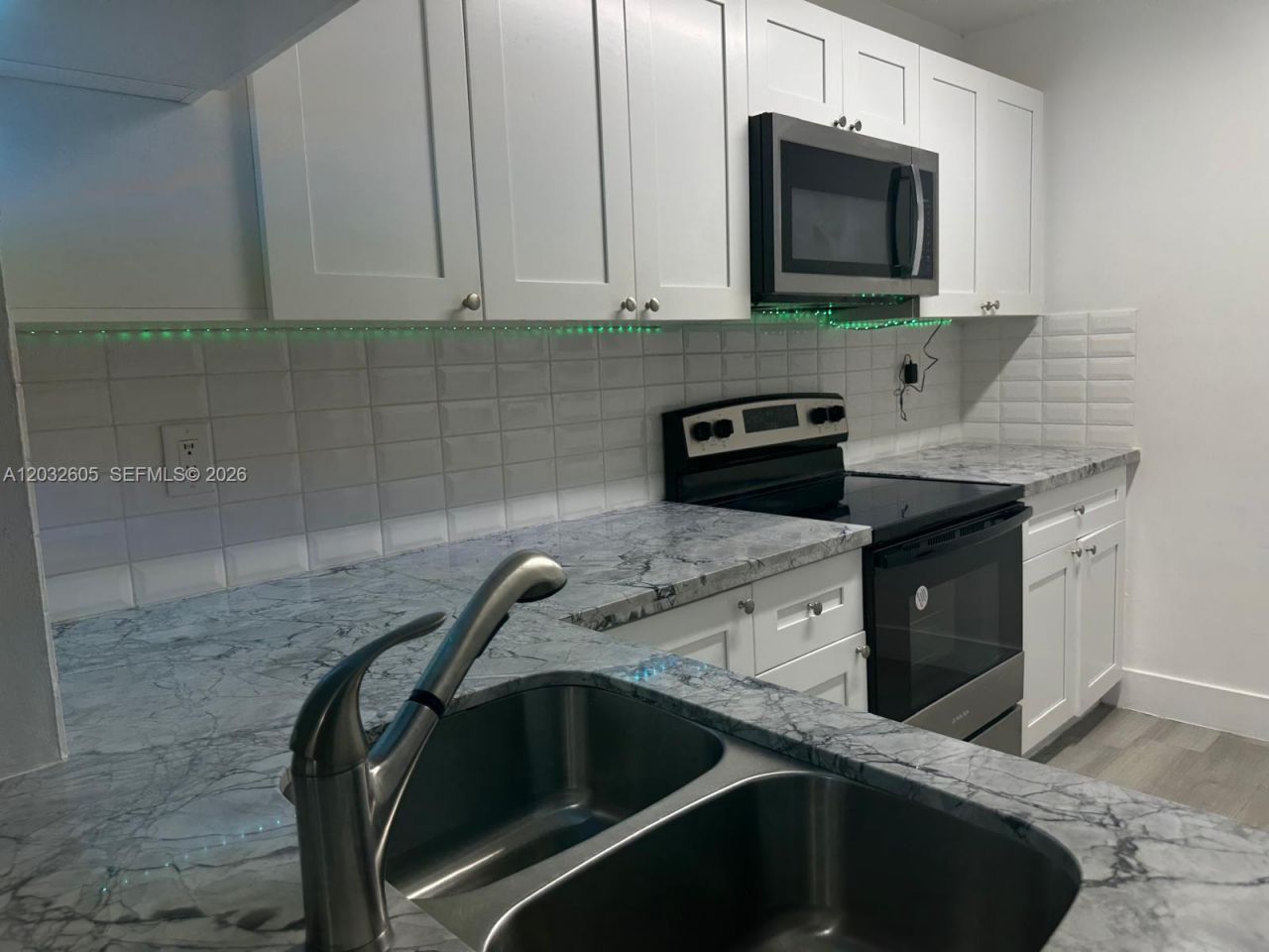 10050 NW 6th St , Unit 202, Pembroke Pines, FL 33024 Photo