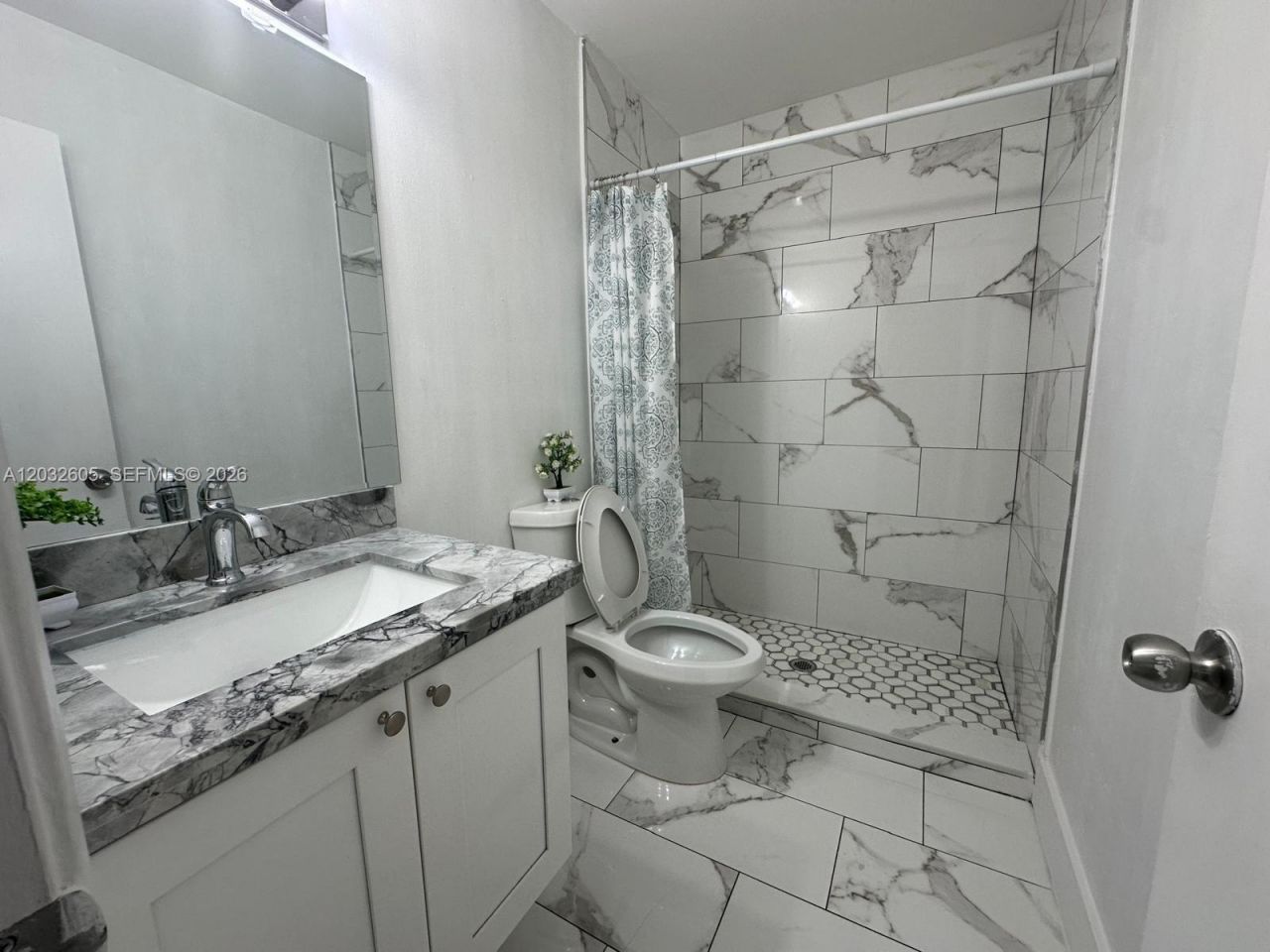 10050 NW 6th St , Unit 202, Pembroke Pines, FL 33024 Photo
