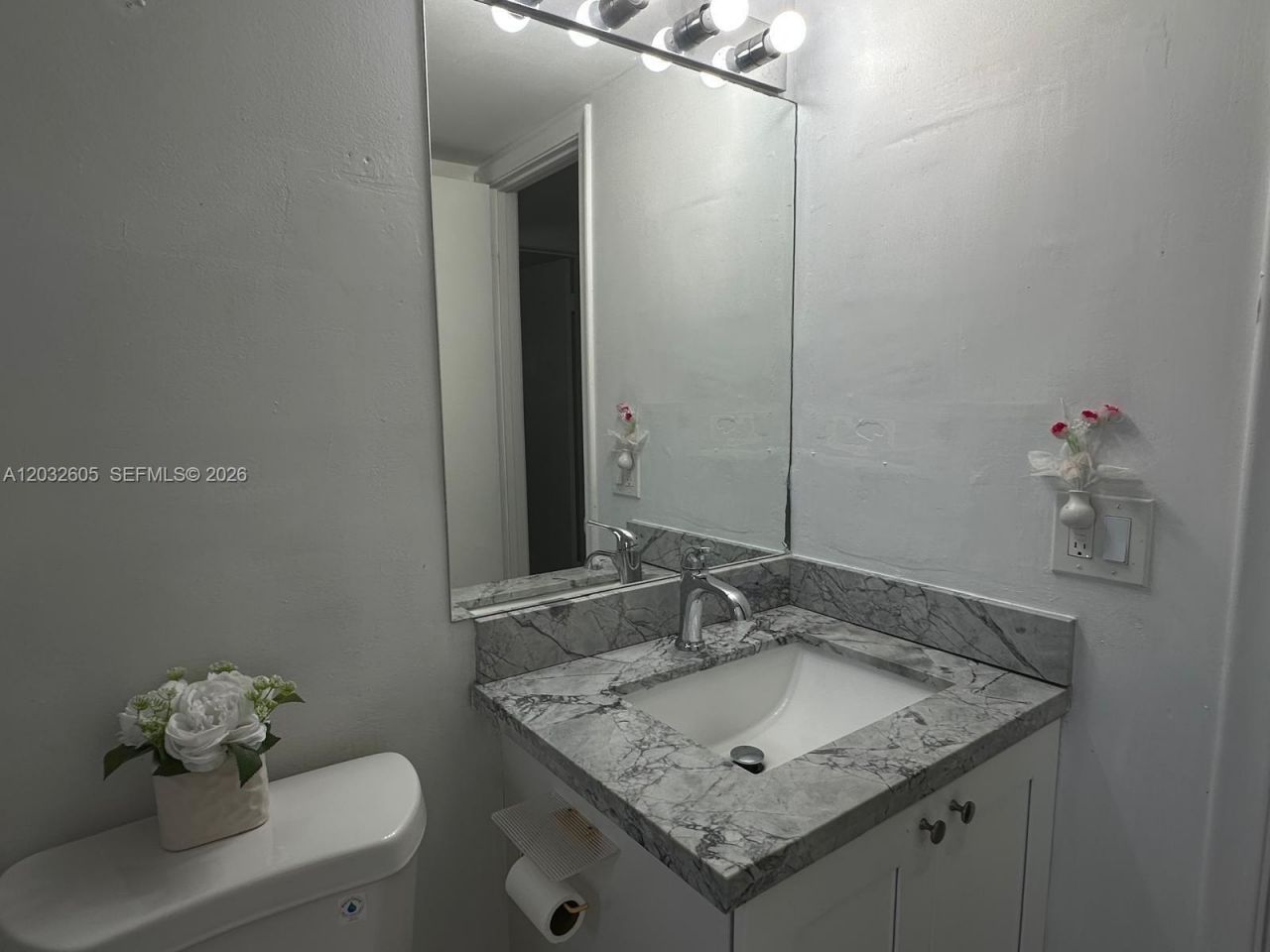 10050 NW 6th St , Unit 202, Pembroke Pines, FL 33024 Photo