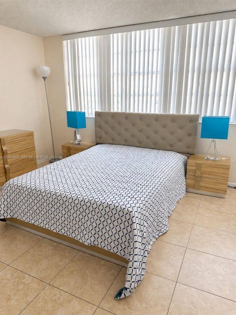 3161 S Ocean Dr , Unit 803, Hallandale Beach, FL 33009 Photo