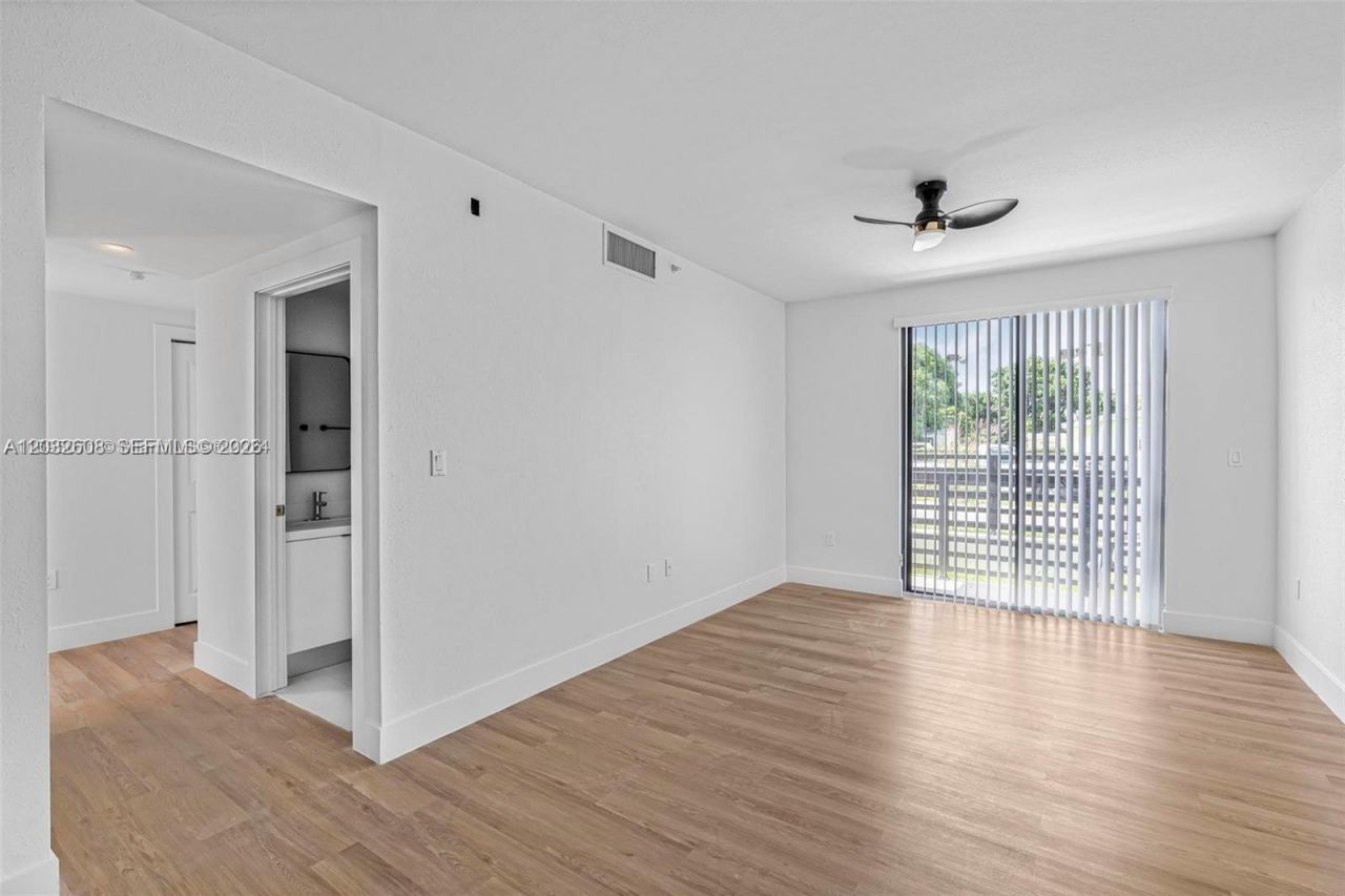 16955 SW 100th Ave , Unit 1, Miami, FL 33157 Photo
