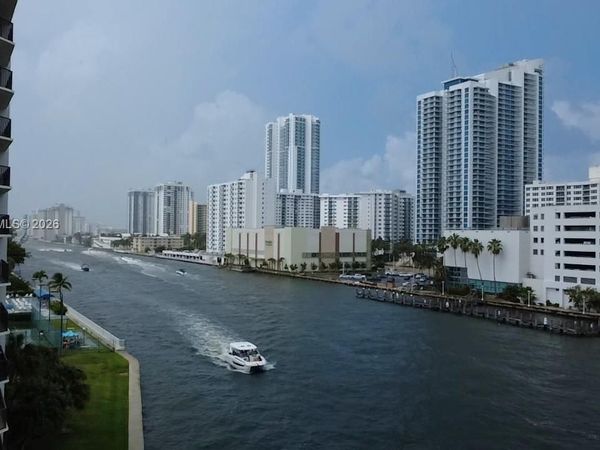 400 Leslie Dr , Unit 1124, Hallandale Beach, FL 33009