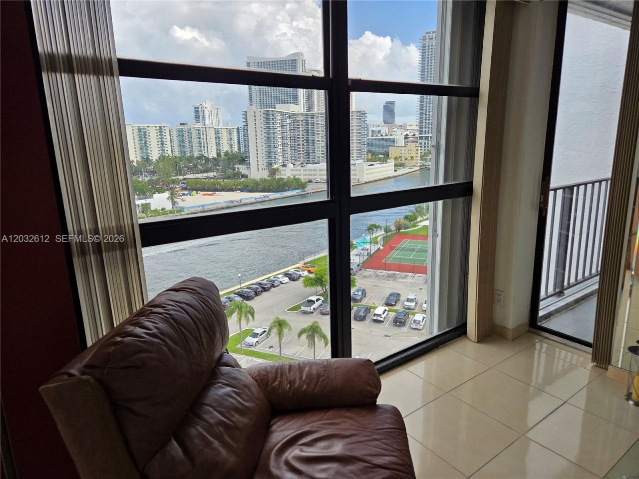 400 Leslie Dr , Unit 1124, Hallandale Beach, FL 33009 Photo