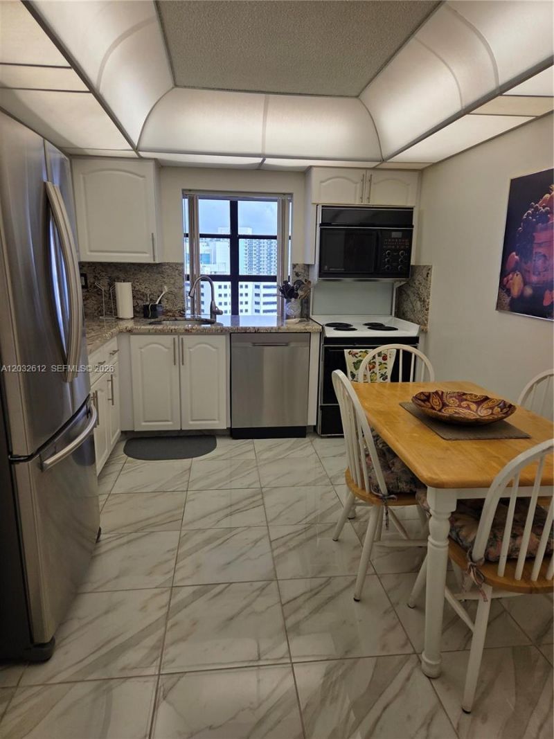 400 Leslie Dr , Unit 1124, Hallandale Beach, FL 33009 Photo