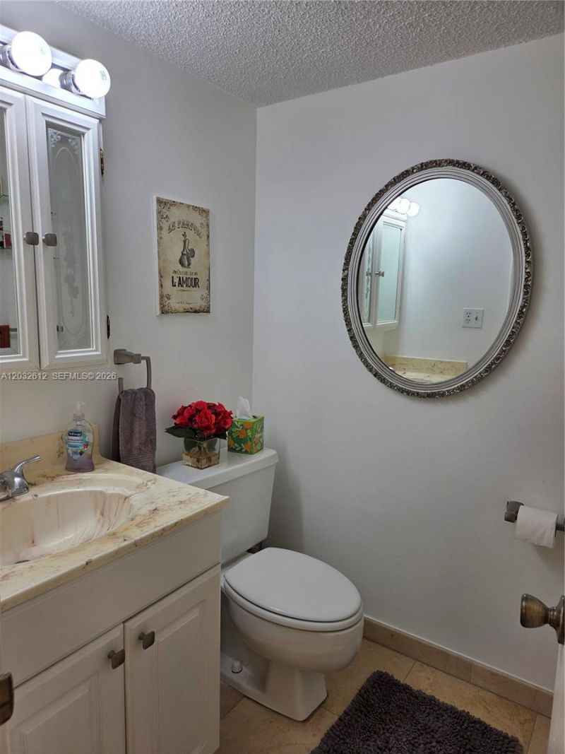 400 Leslie Dr , Unit 1124, Hallandale Beach, FL 33009 Photo