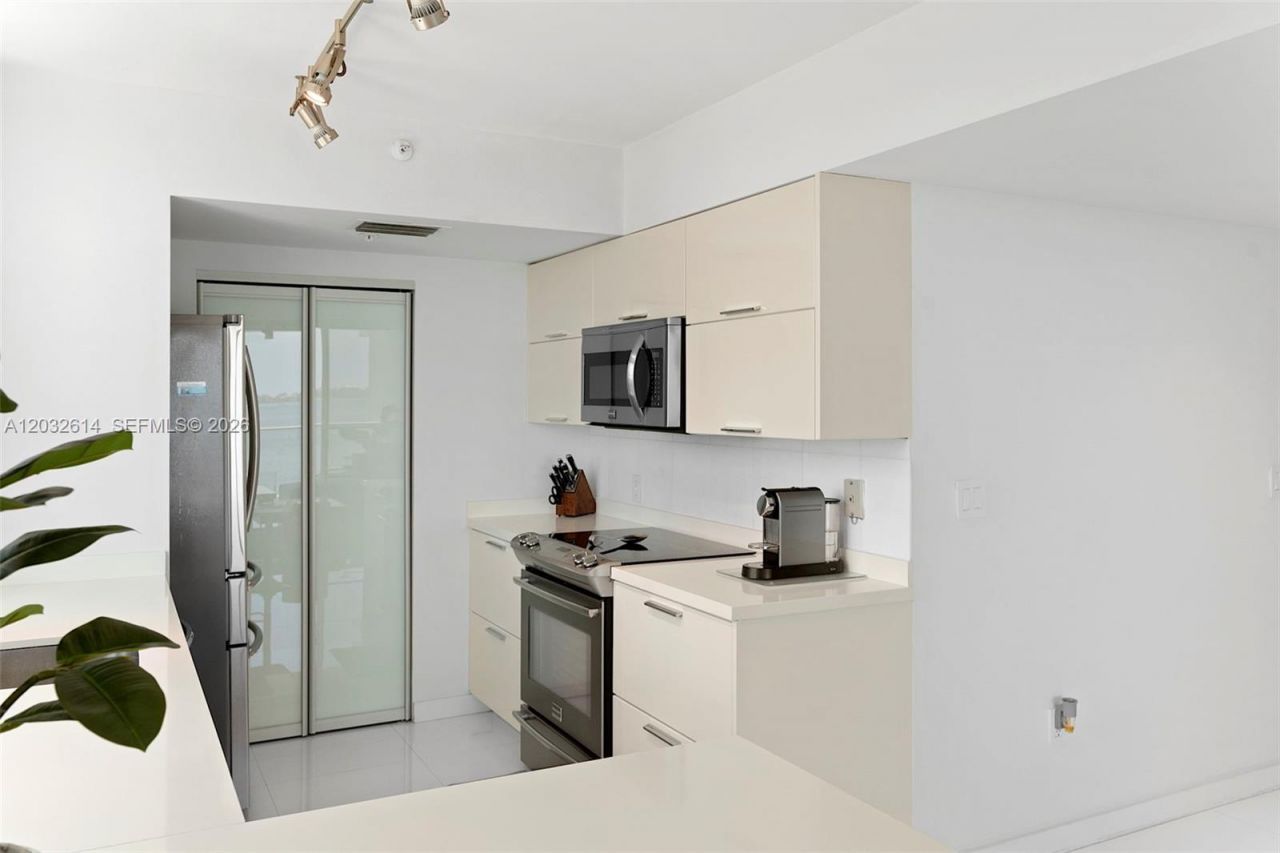 800 Claughton Island Drive , Unit 505, Miami, FL 33131 Photo