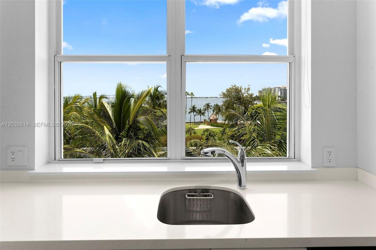 800 Claughton Island Drive , Unit 505, Miami, FL 33131 Photo