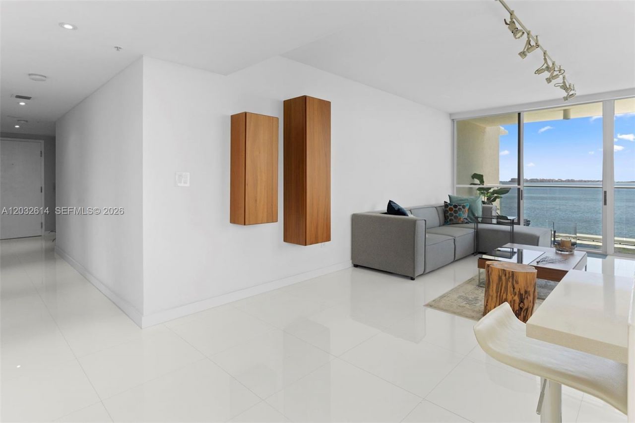 800 Claughton Island Drive , Unit 505, Miami, FL 33131 Photo