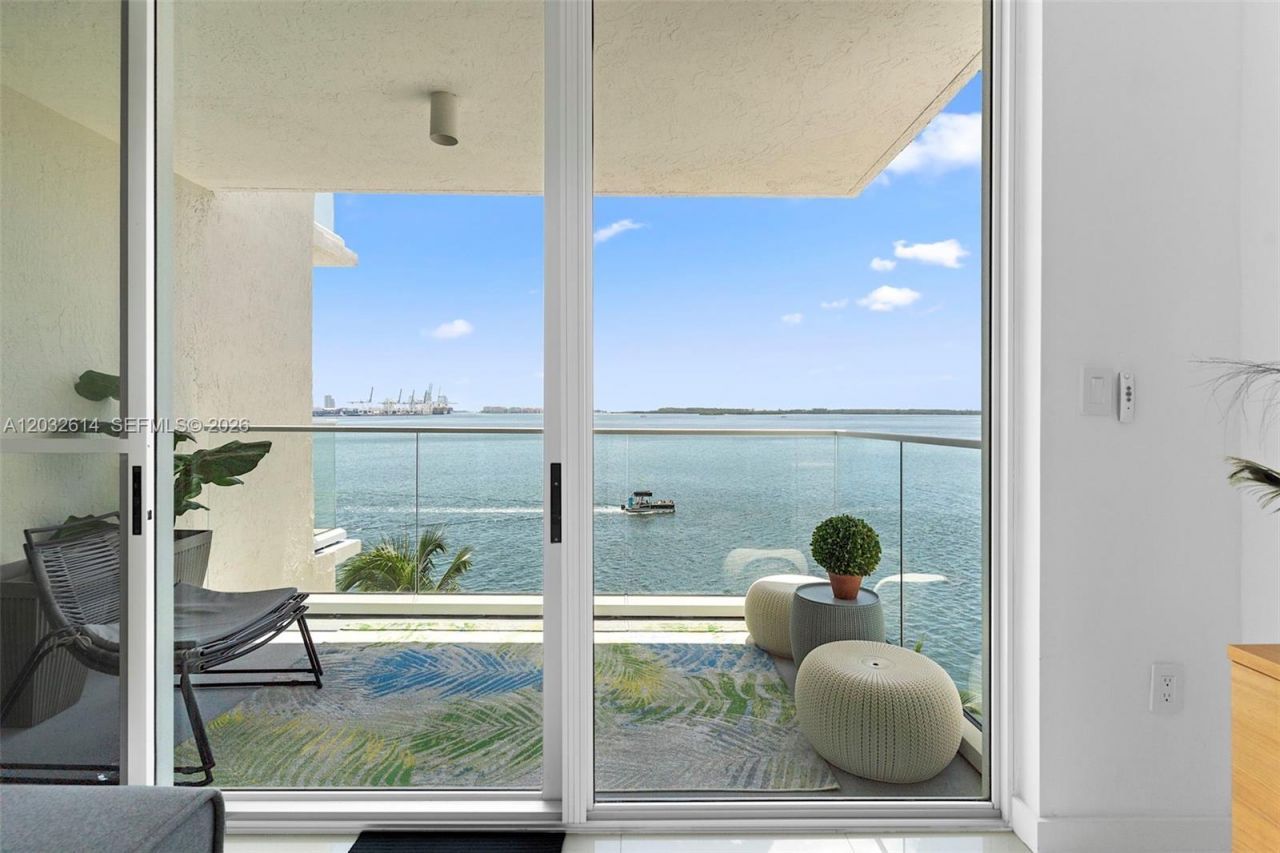 800 Claughton Island Drive , Unit 505, Miami, FL 33131 Photo