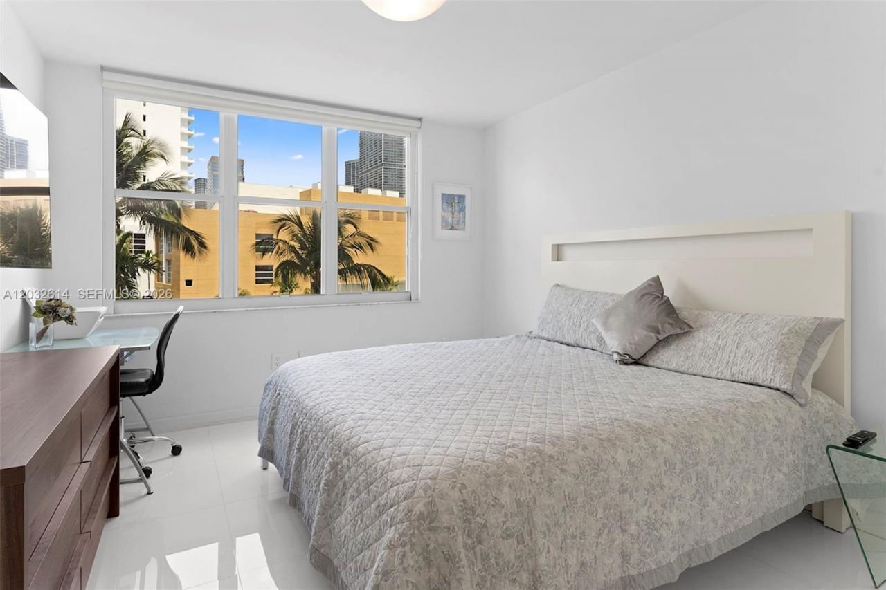 800 Claughton Island Drive , Unit 505, Miami, FL 33131 Photo