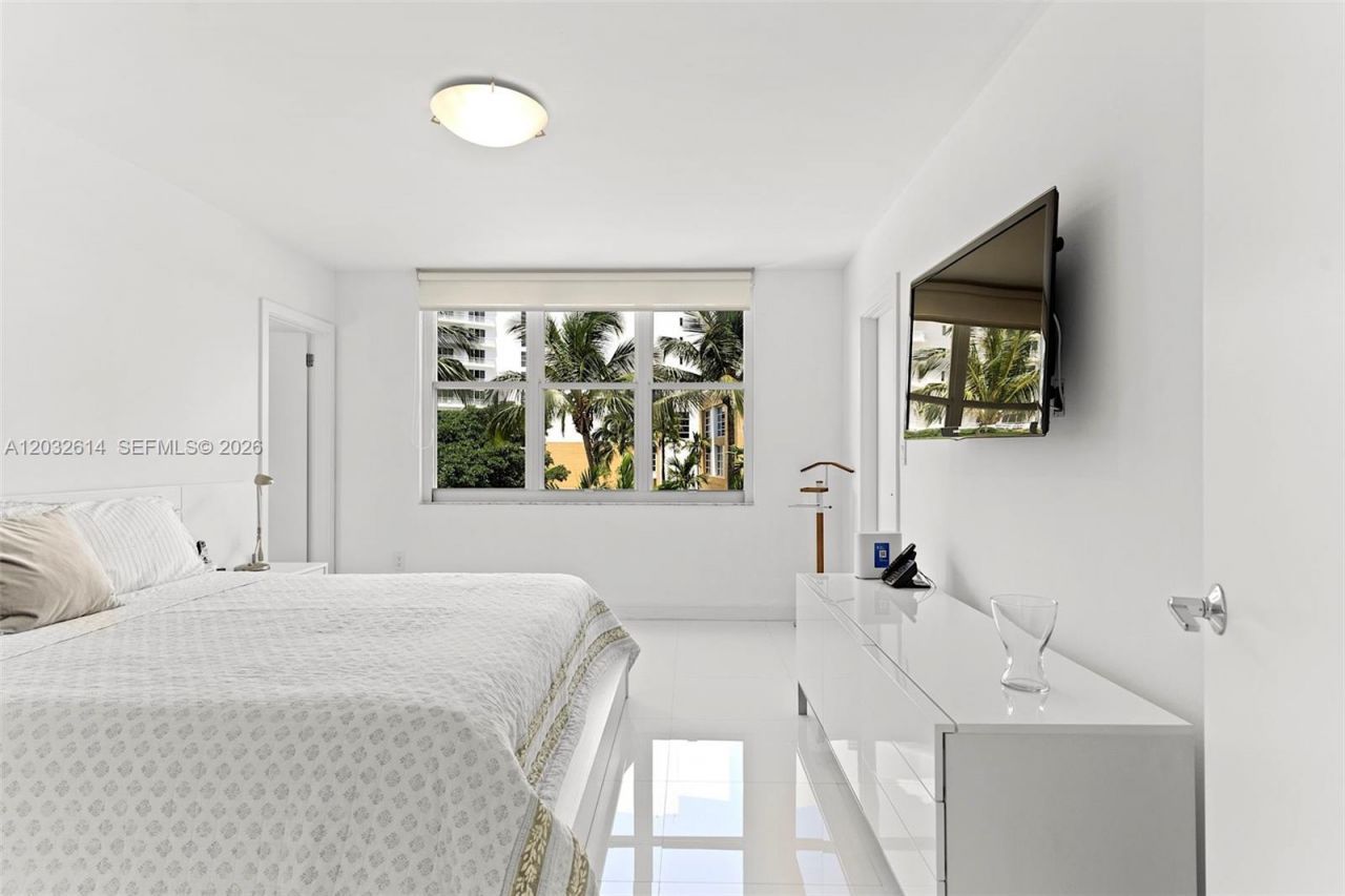 800 Claughton Island Drive , Unit 505, Miami, FL 33131 Photo