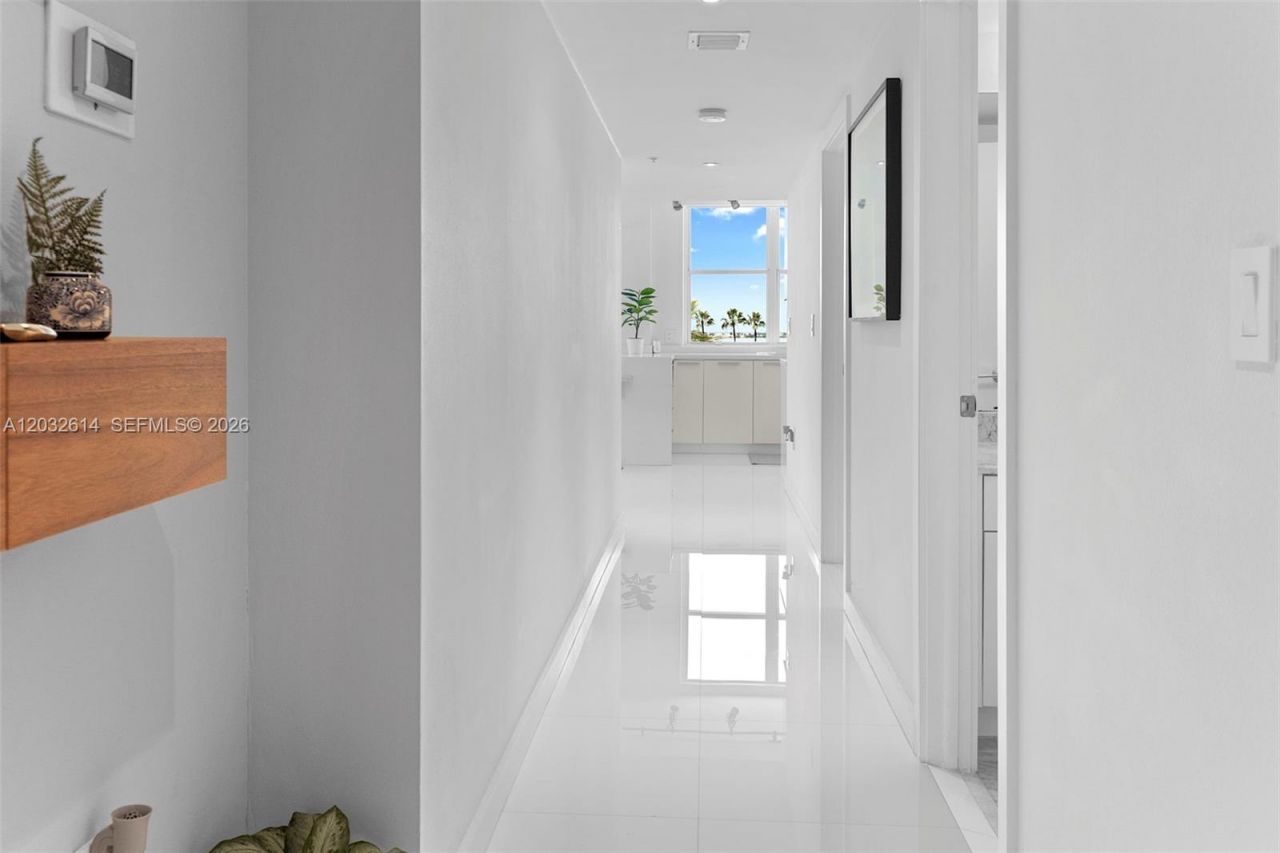 800 Claughton Island Drive , Unit 505, Miami, FL 33131 Photo