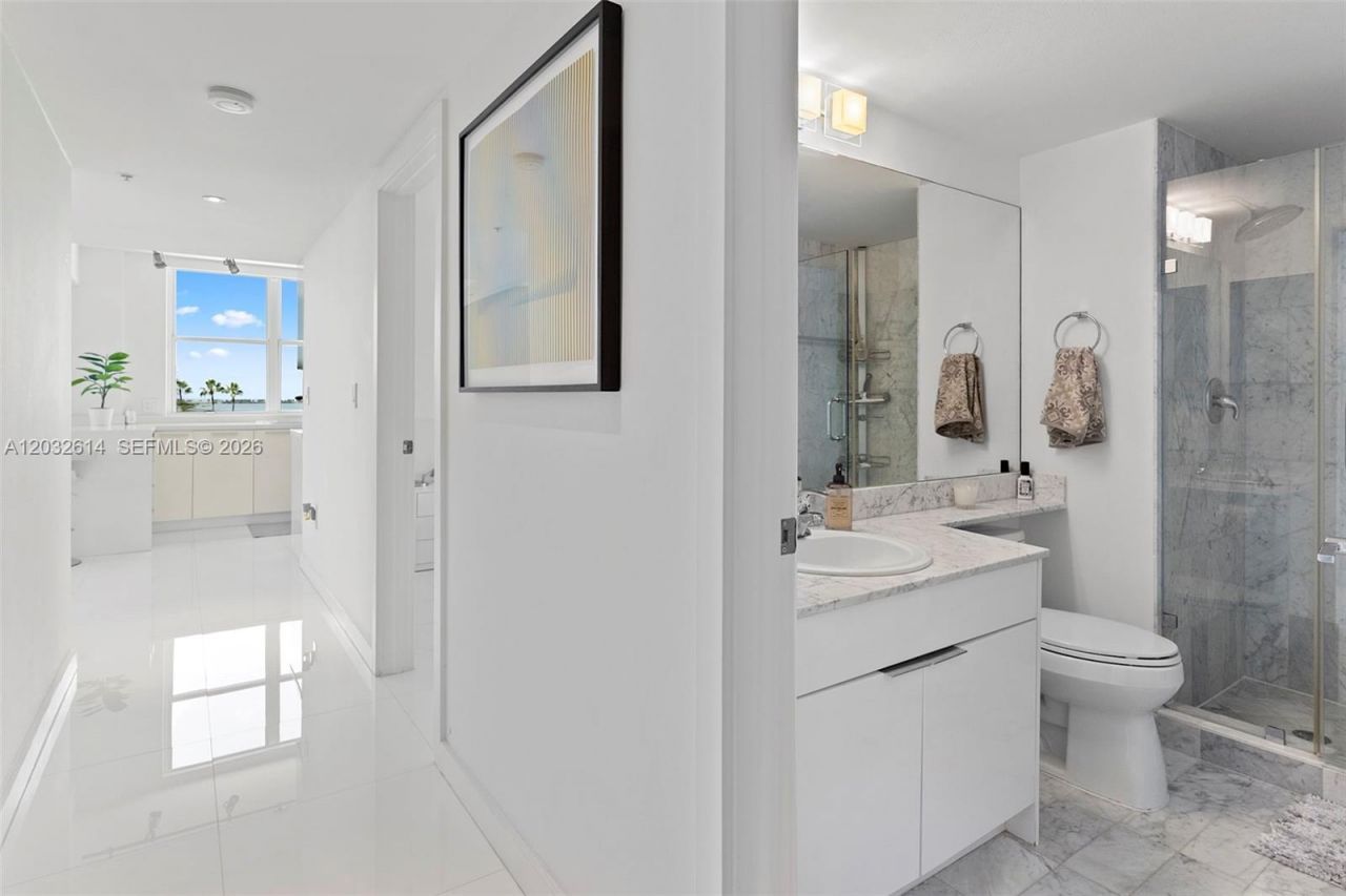 800 Claughton Island Drive , Unit 505, Miami, FL 33131 Photo