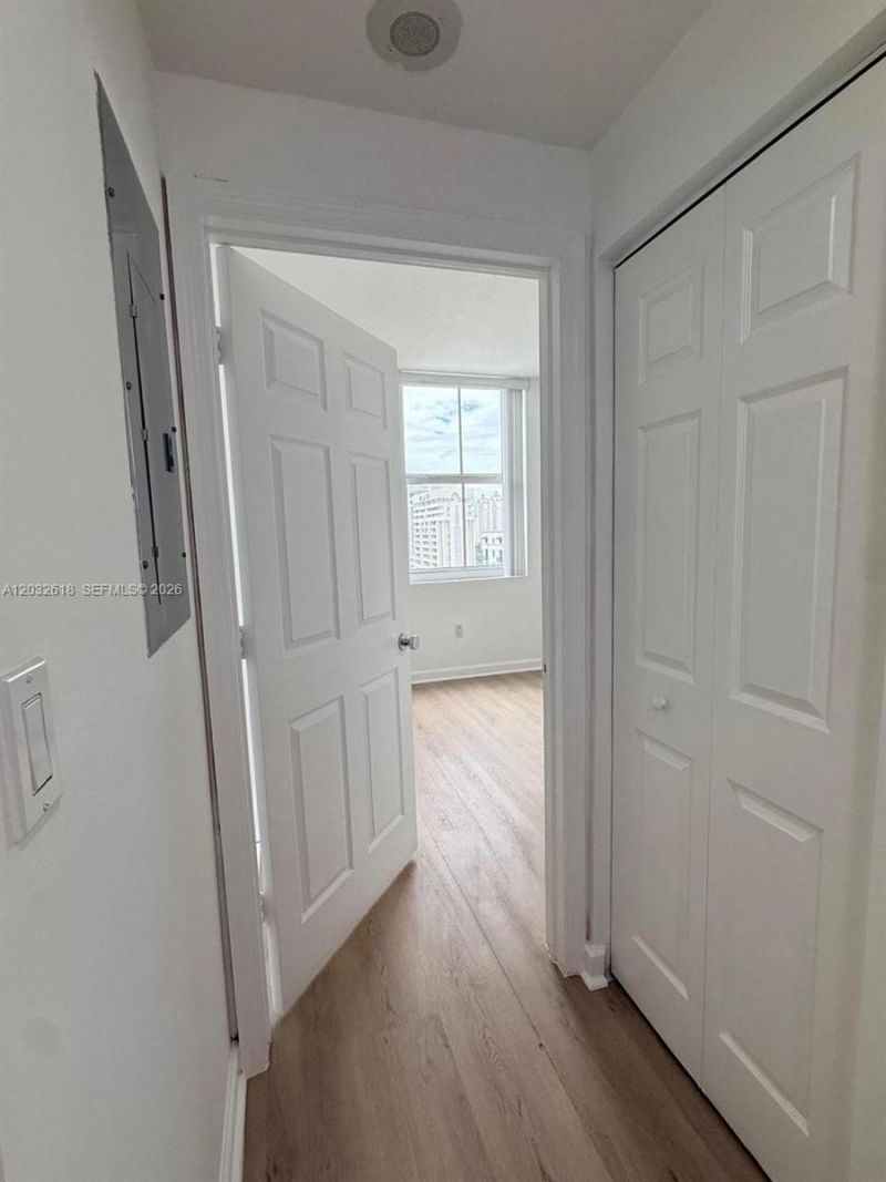 357 Almeria Ave , Unit 802, Coral Gables, FL 33134 Photo