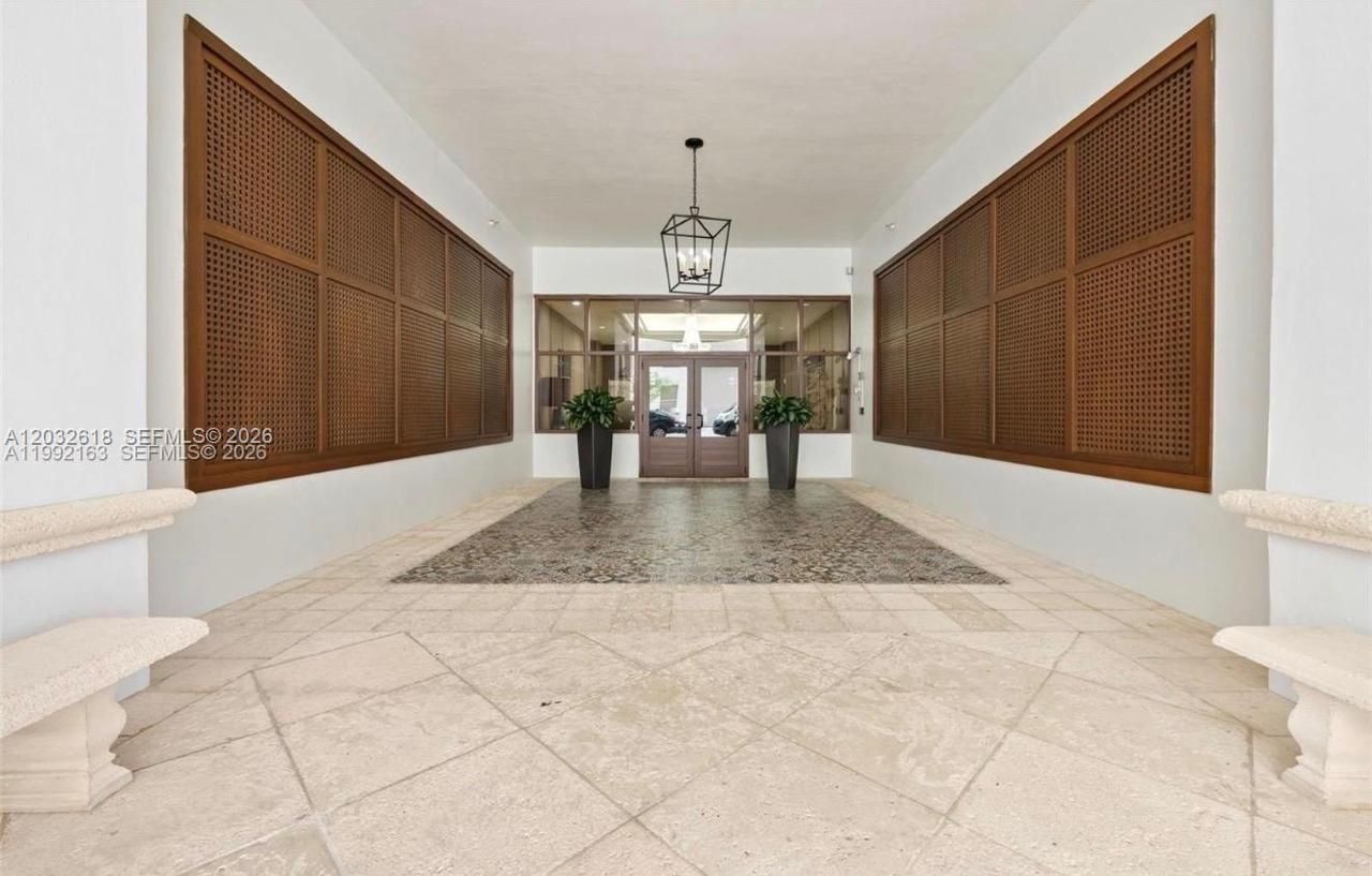 357 Almeria Ave , Unit 802, Coral Gables, FL 33134 Photo
