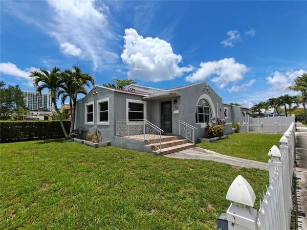 470 SW 25th Rd , Miami, FL 33129