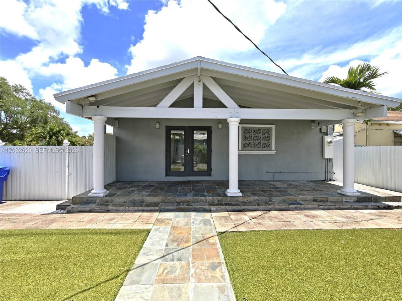 470 SW 25th Rd , Miami, FL 33129 Photo