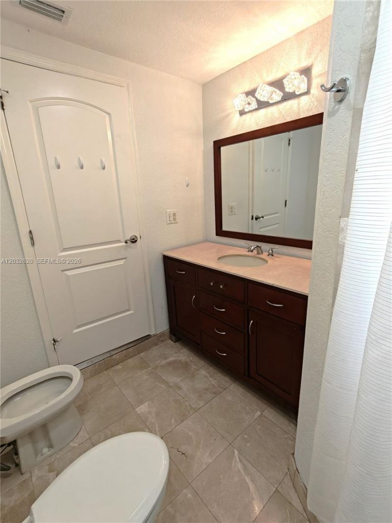 470 SW 25th Rd , Miami, FL 33129 Photo