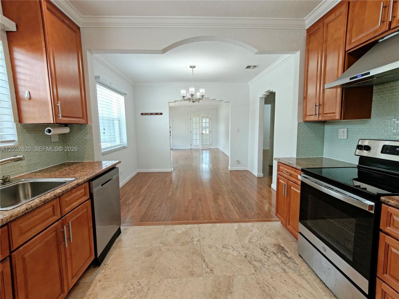 470 SW 25th Rd , Miami, FL 33129 Photo