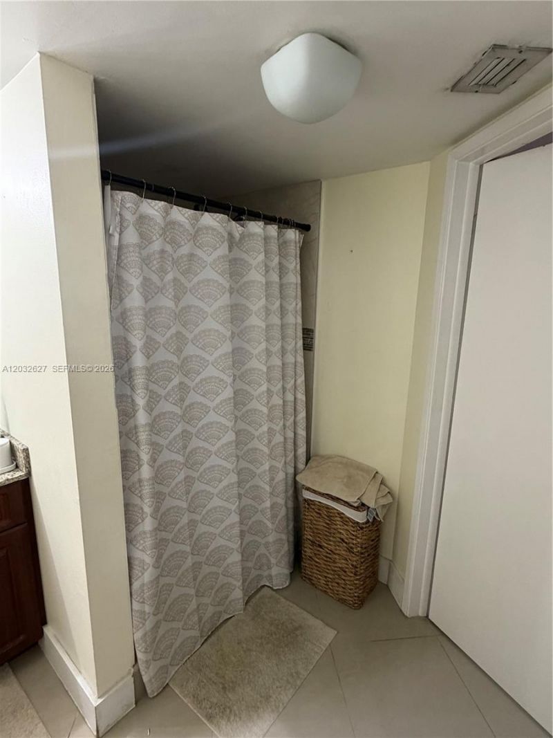 9705 Fontainebleau Blvd , Unit B108, Miami, FL 33172 Photo