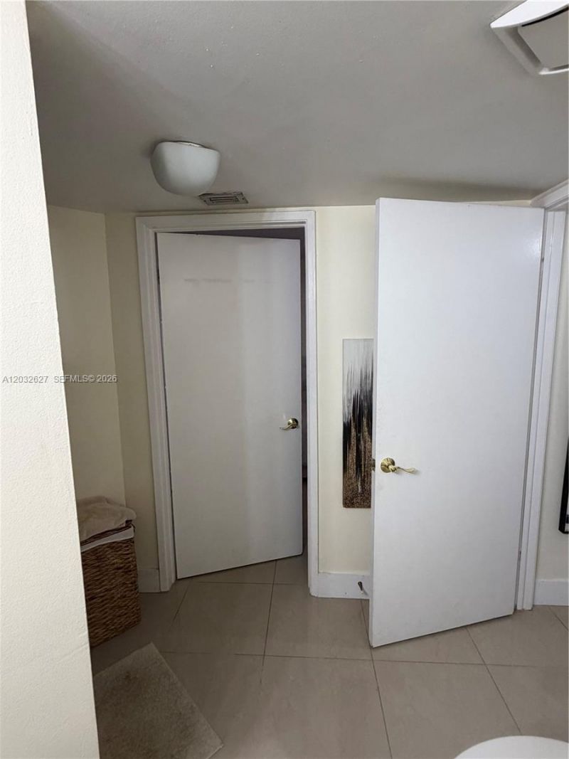 9705 Fontainebleau Blvd , Unit B108, Miami, FL 33172 Photo