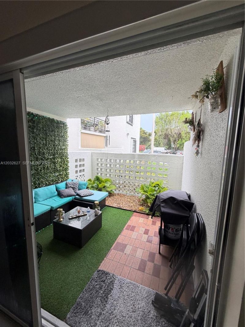 9705 Fontainebleau Blvd , Unit B108, Miami, FL 33172 Photo