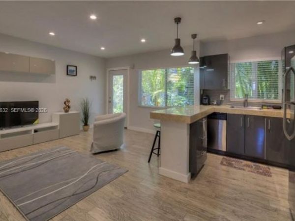 659 Meridian Ave , Unit 10, Miami Beach, FL 33139