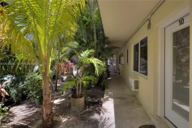 659 Meridian Ave , Unit 10, Miami Beach, FL 33139 Photo