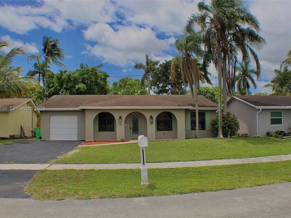 10784 NW 23rd Ct , Sunrise, FL 33322
