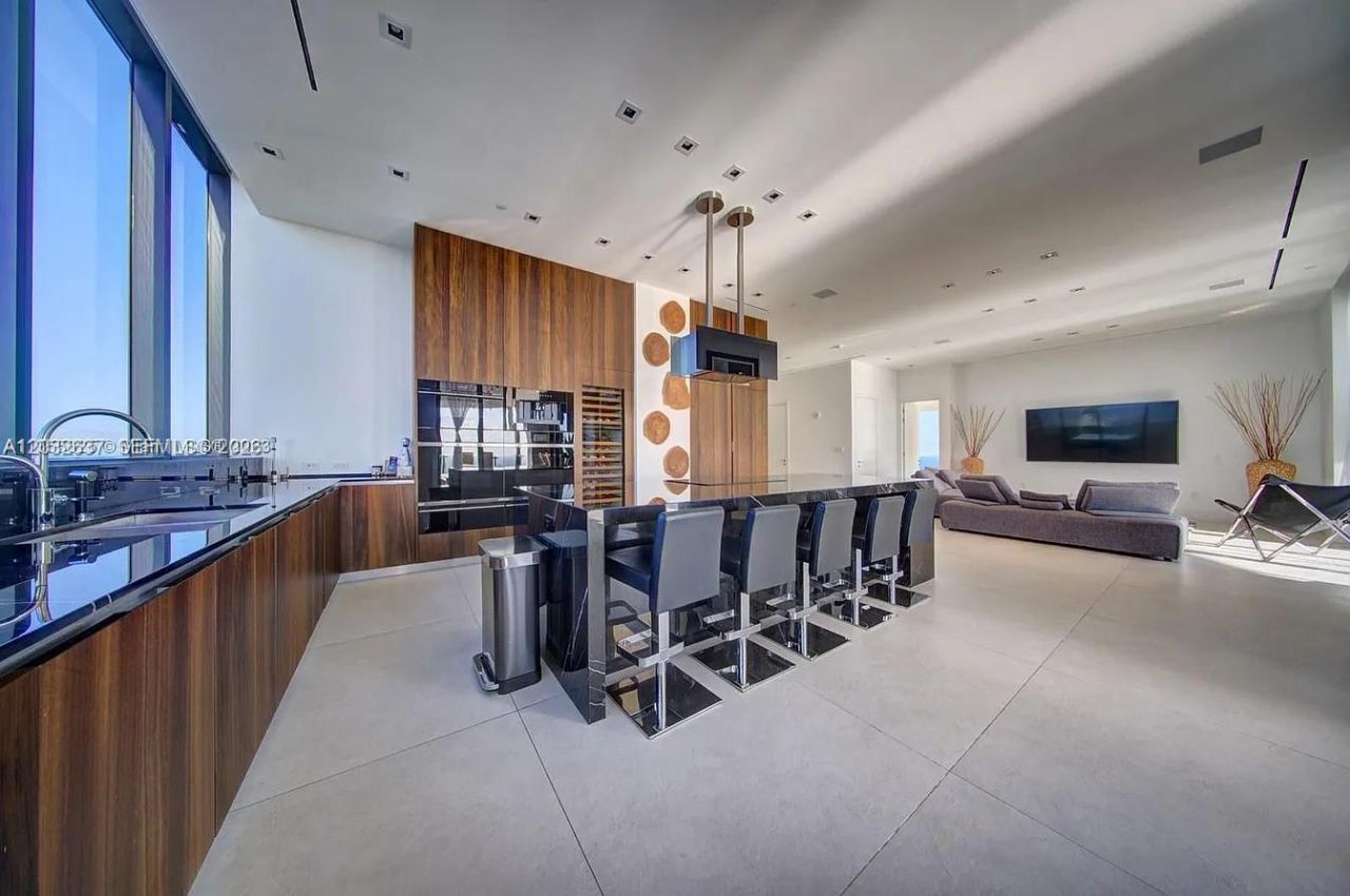 17141 Collins Ave , Unit 4602, Sunny Isles Beach, FL 33160 Photo