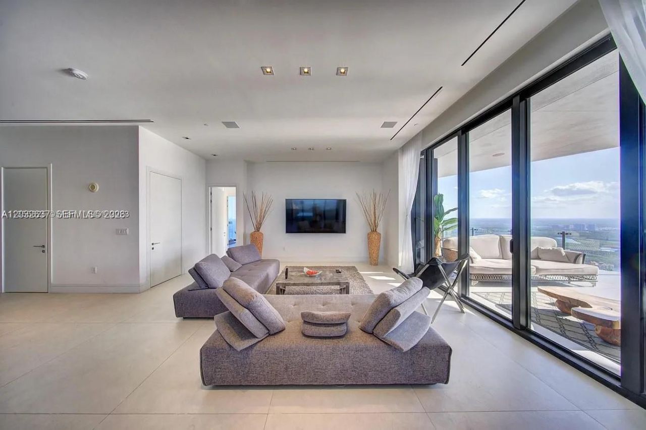 17141 Collins Ave , Unit 4602, Sunny Isles Beach, FL 33160 Photo