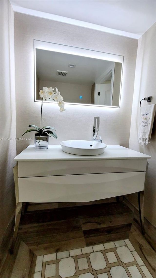 18151 NE 31st Ct , Unit 217, Aventura, FL 33160 Photo