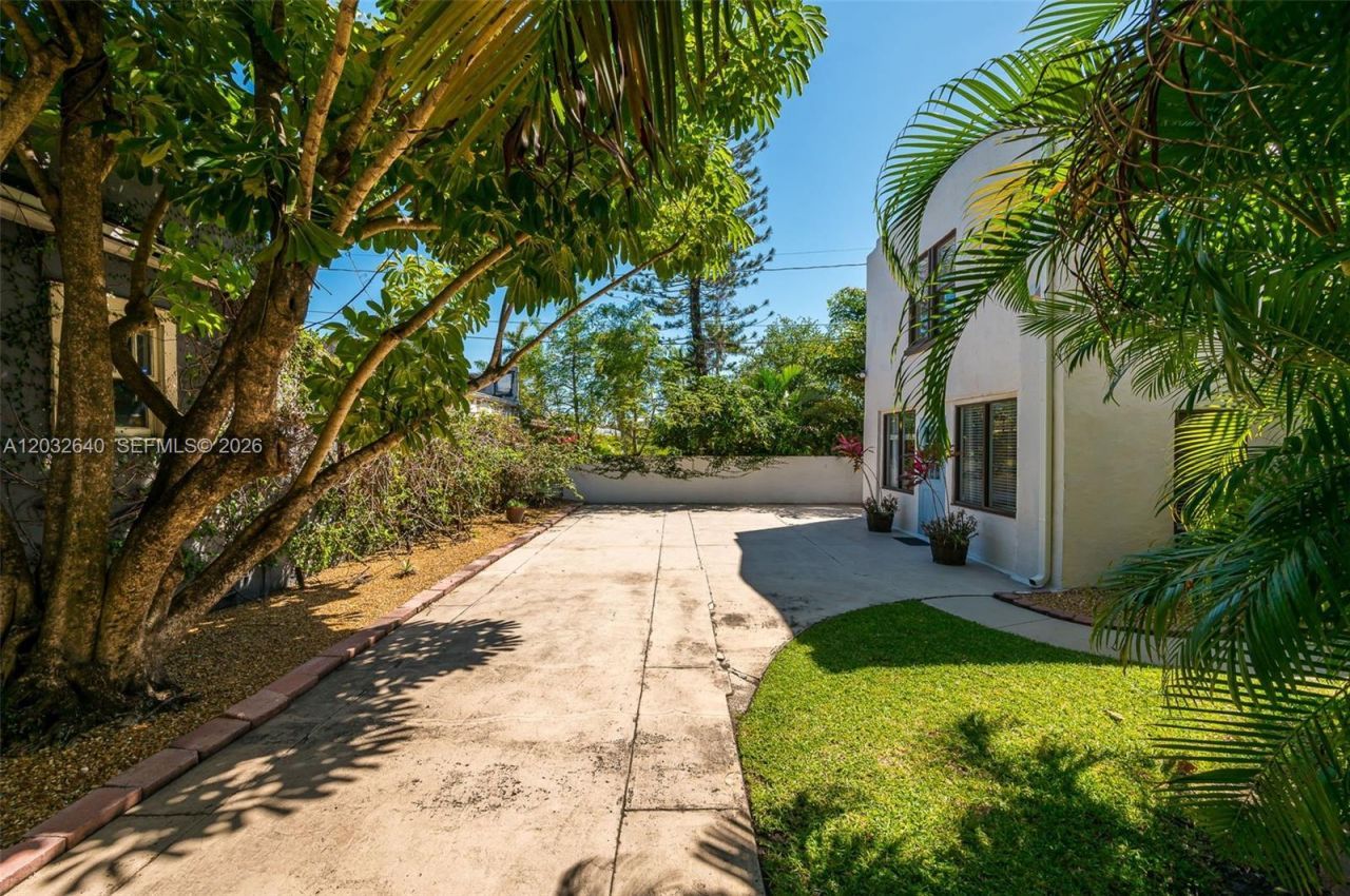 219 S 17th Ave S , Lake Worth, FL 33460 Photo