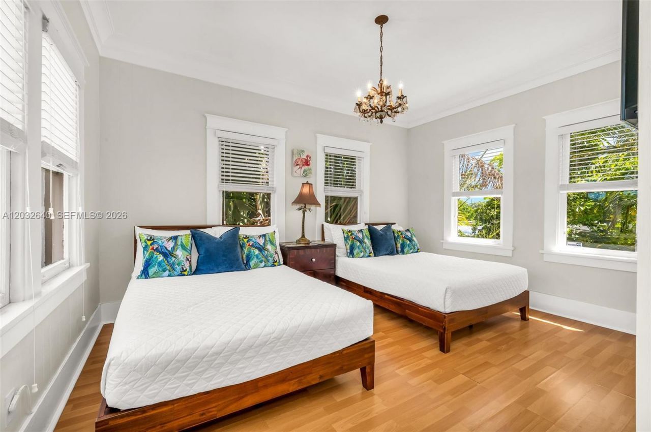 219 S 17th Ave S , Lake Worth, FL 33460 Photo