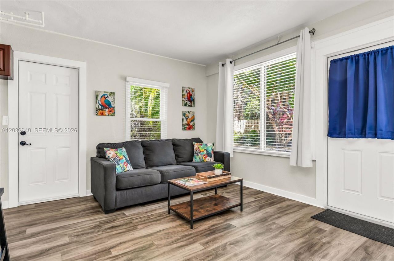 219 S 17th Ave S , Lake Worth, FL 33460 Photo