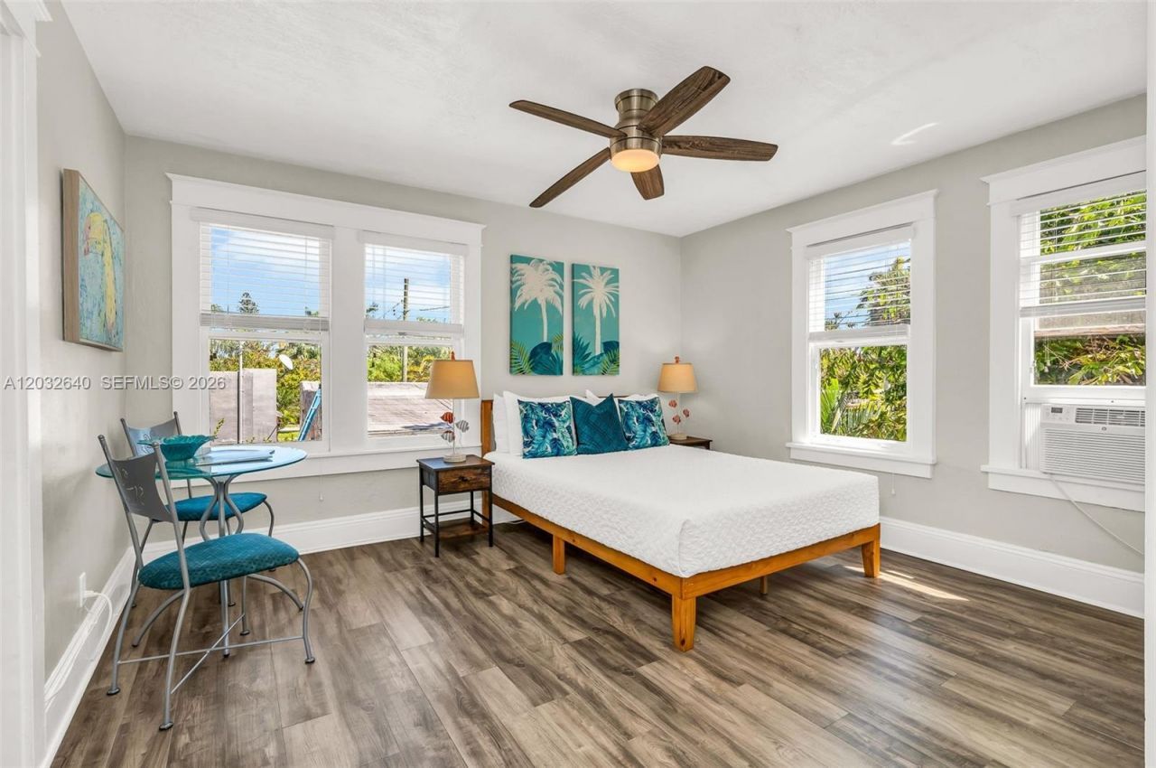 219 S 17th Ave S , Lake Worth, FL 33460 Photo