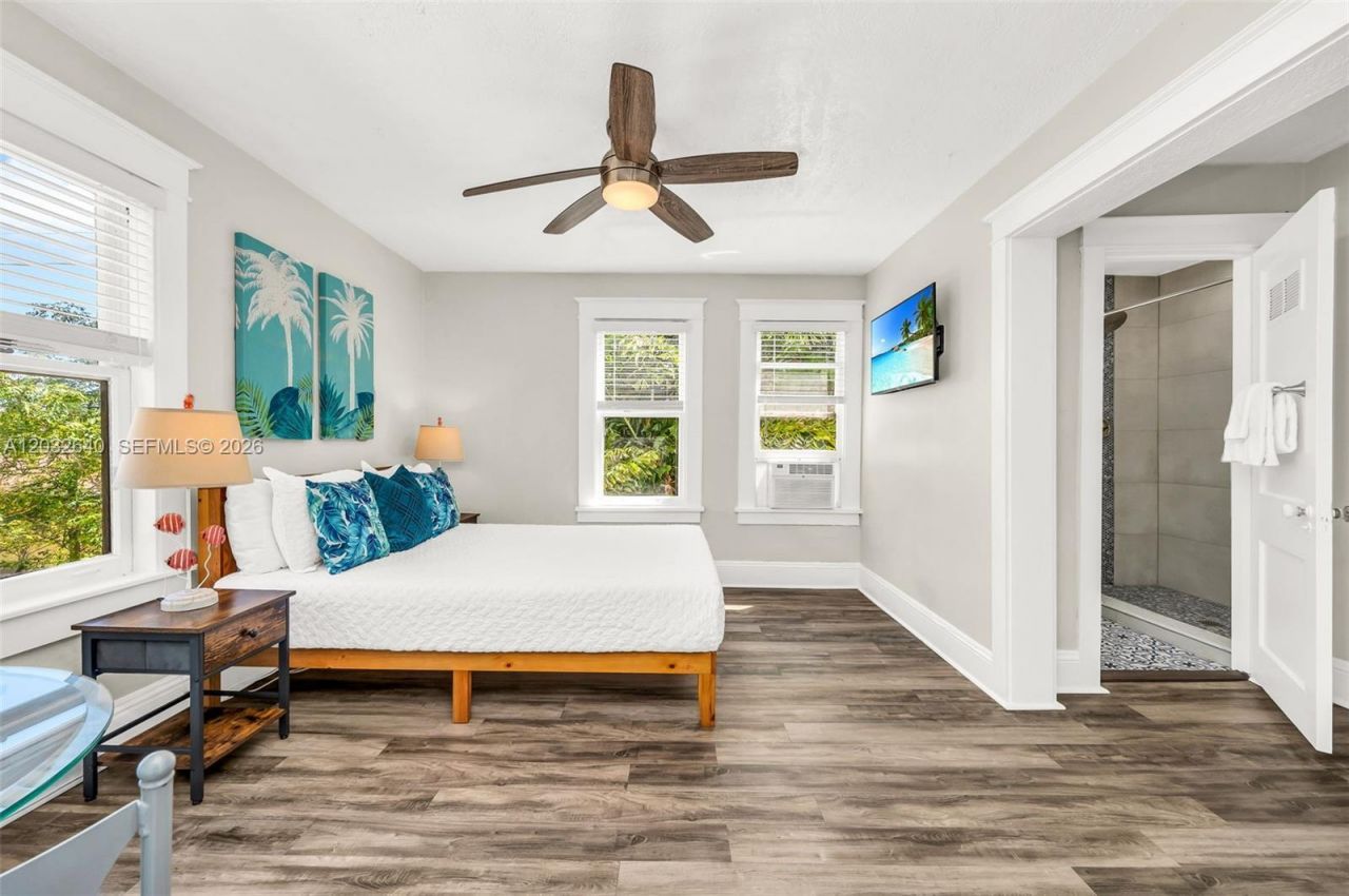 219 S 17th Ave S , Lake Worth, FL 33460 Photo