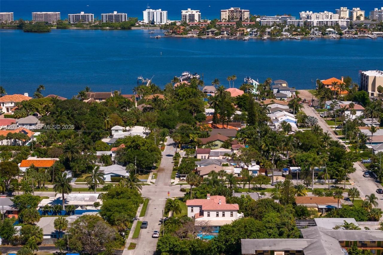219 S 17th Ave S , Lake Worth, FL 33460 Photo