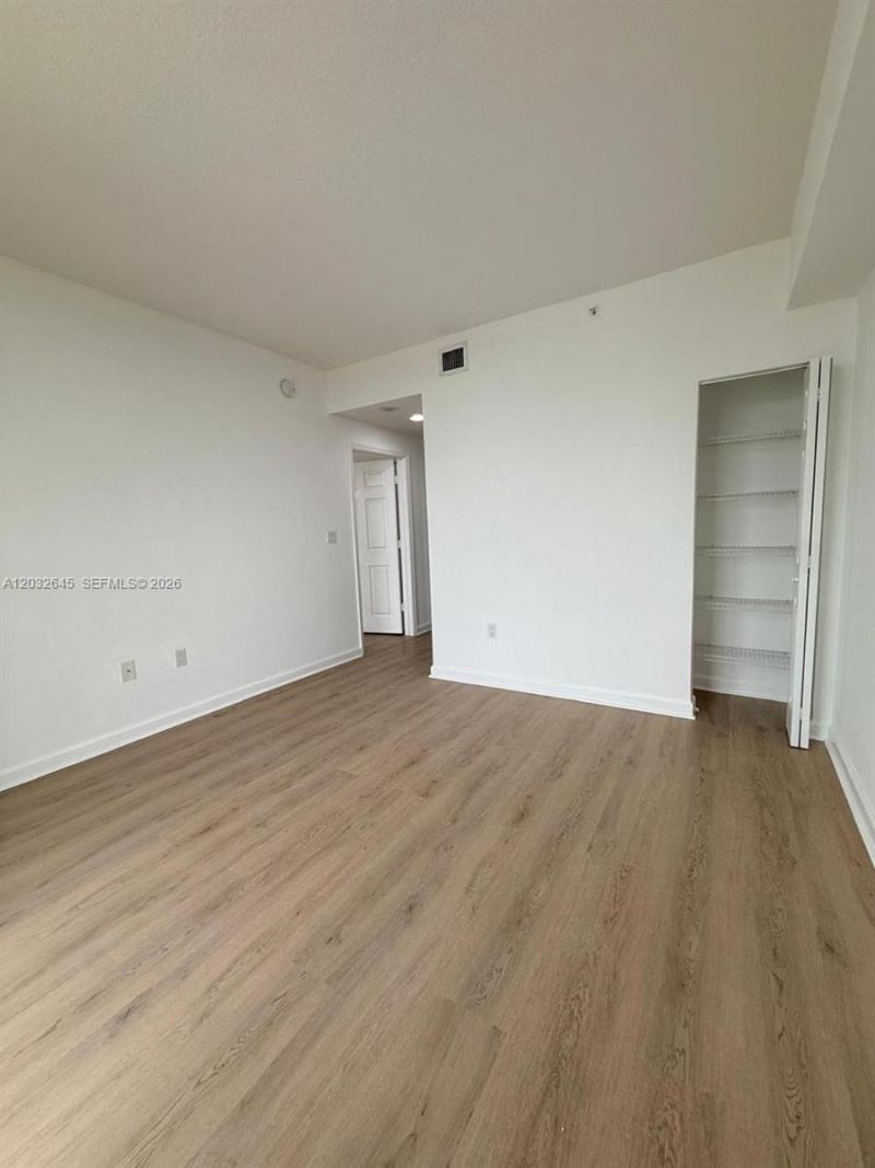 357 Almeria Ave , Unit 802, Coral Gables, FL 33134 Photo