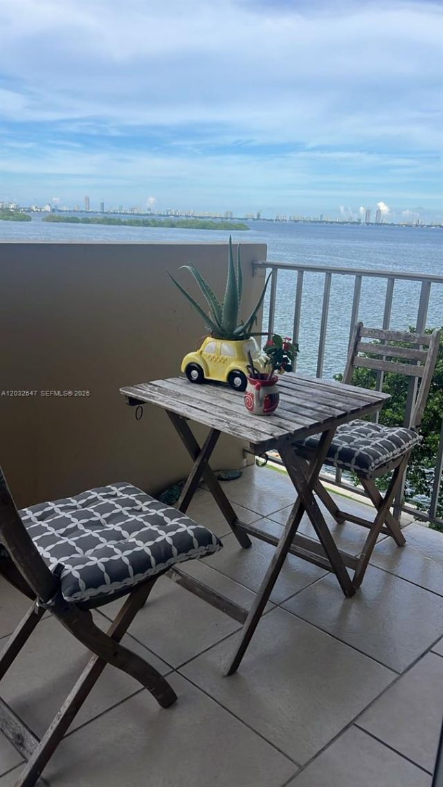 880 NE 69th St , Unit 6R, Miami, FL 33138 Photo