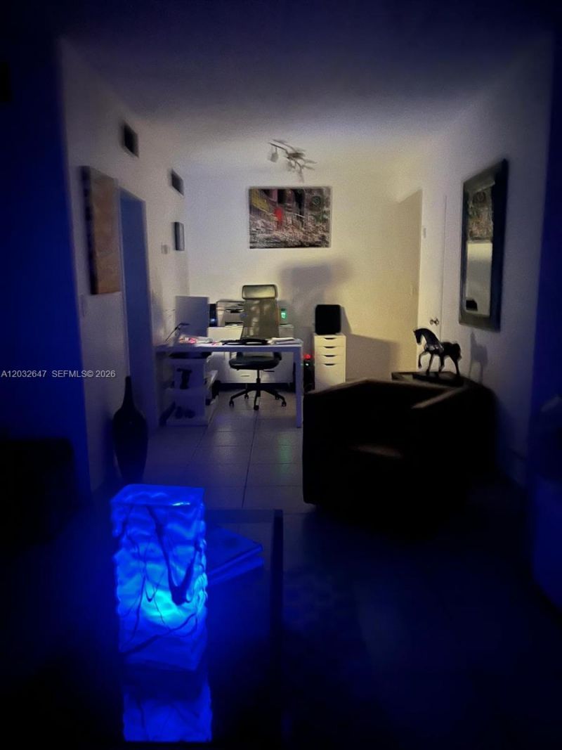 880 NE 69th St , Unit 6R, Miami, FL 33138 Photo