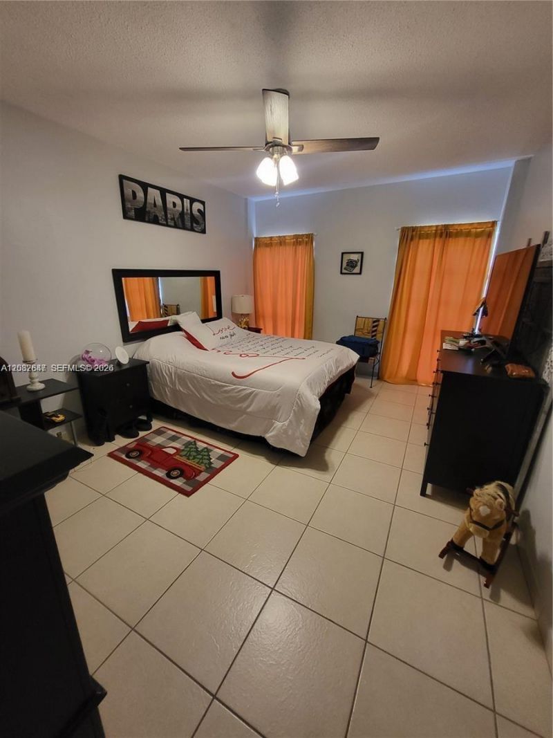 880 NE 69th St , Unit 6R, Miami, FL 33138 Photo