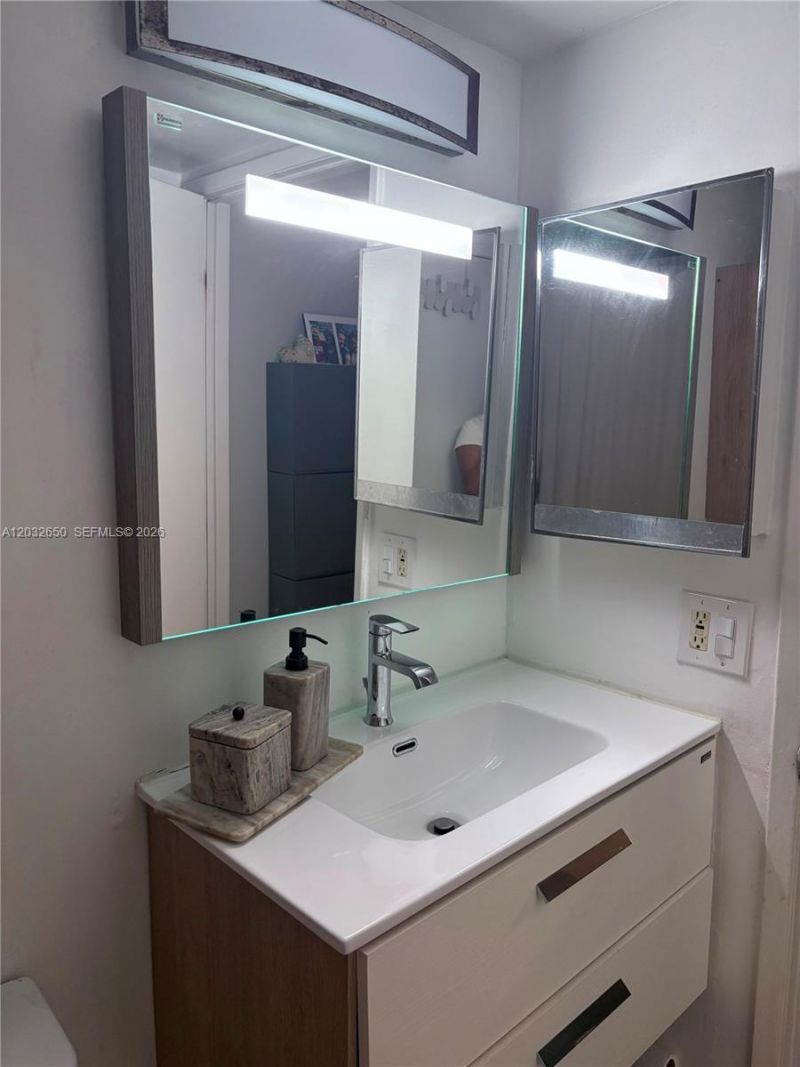 9823 Nob Hill Ct, Unit 9823, Sunrise, FL 33351 Photo
