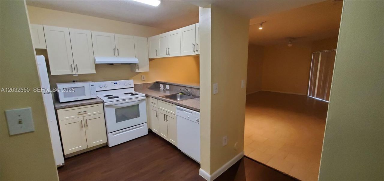 9823 Nob Hill Ct, Unit 9823, Sunrise, FL 33351 Photo