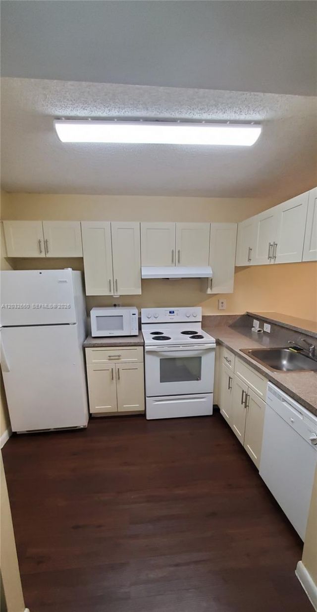 9823 Nob Hill Ct, Unit 9823, Sunrise, FL 33351 Photo