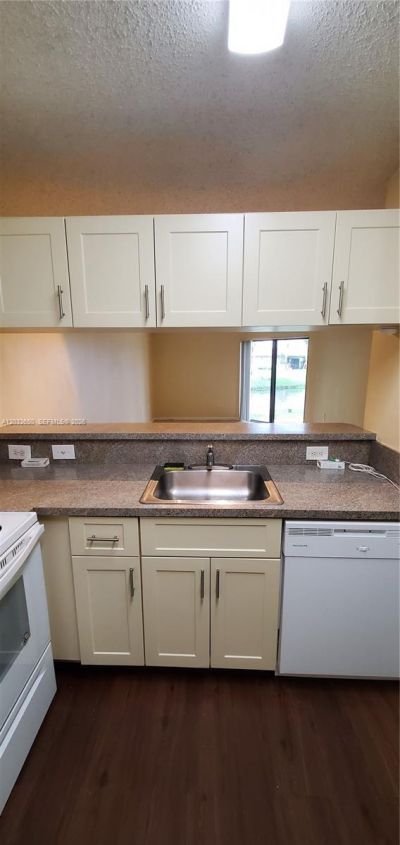 9823 Nob Hill Ct, Unit 9823, Sunrise, FL 33351 Photo