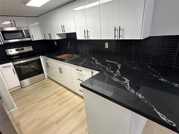 10090 NW 80th Ct , Unit 1325, Hialeah Gardens, FL 33016