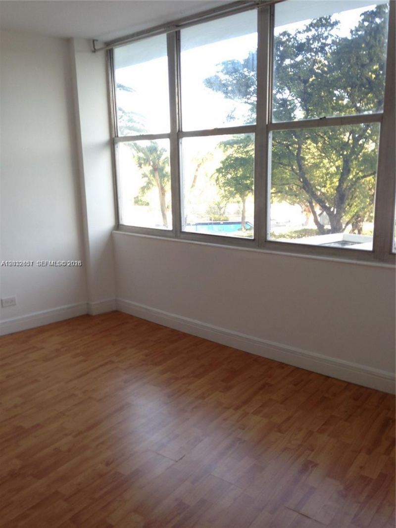 7441 Wayne Ave , Unit 2O, Miami Beach, FL 33141 Photo