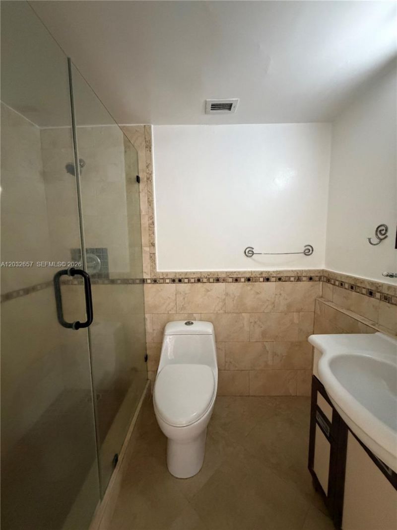 7441 Wayne Ave, Unit 2O, Miami Beach, FL 33141 Photo