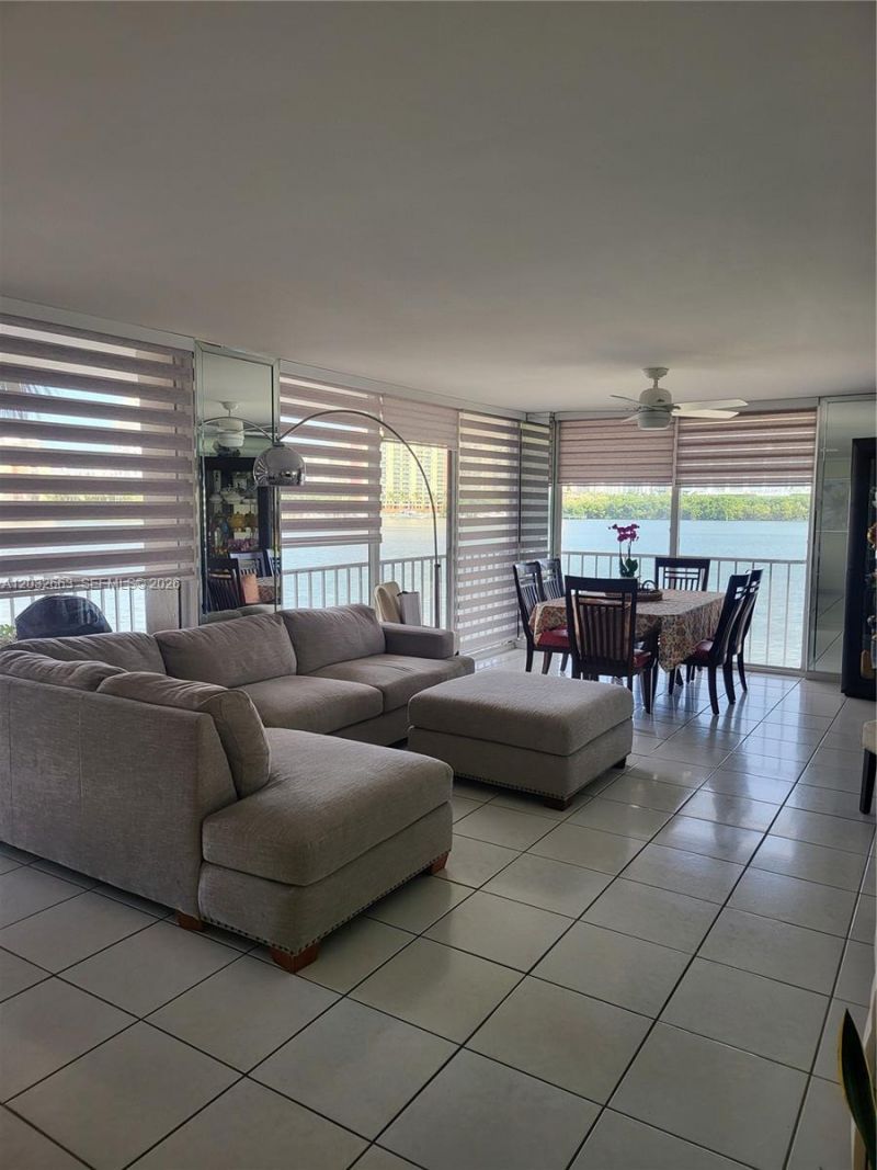 290 174th St , Unit M19, Sunny Isles Beach, FL 33160 Photo